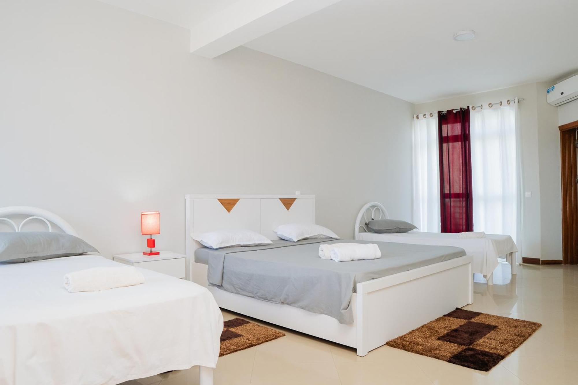 Praia Guest House المظهر الخارجي الصورة